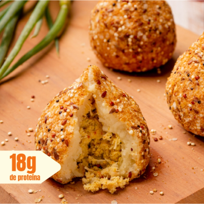 coxinha fit frango e batata doce (18g de proteína)