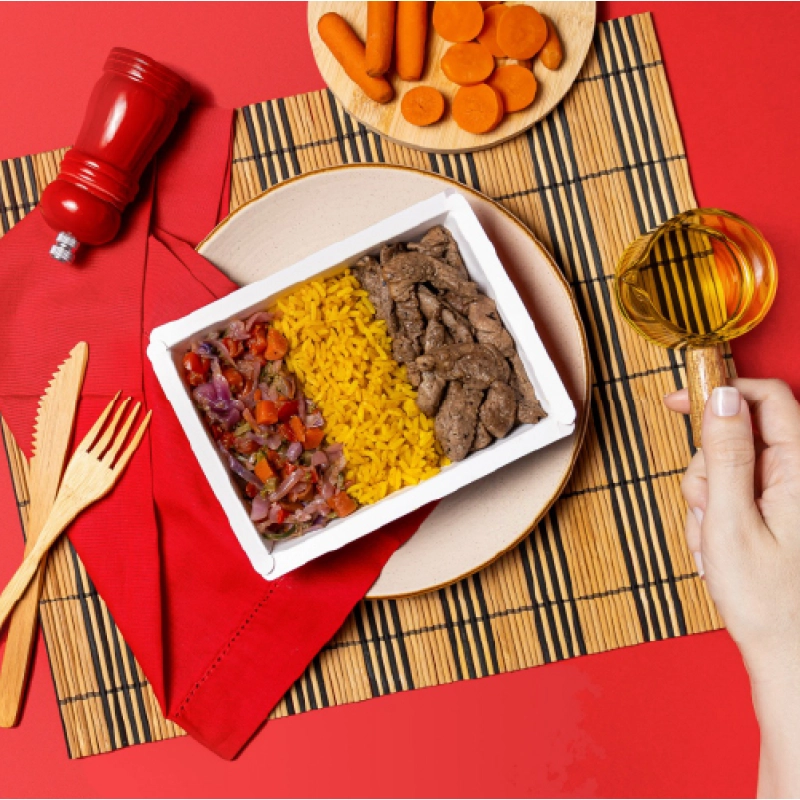 marmita - filé mignon + arroz com cúrcuma + vegetais